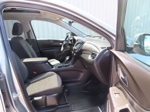 Used 2024 Chevrolet Equinox LT AWD/4WD image 23