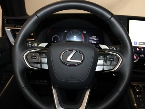 Used 2025 Lexus GX 550 AWD/4WD image 31