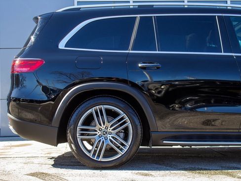 Used 2024 Mercedes-Benz GLS 450 4MATIC image 6