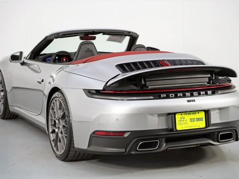 Used 2025 Porsche 911 Carrera RWD image 49
