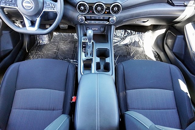 Used 2025 Nissan Sentra SV FWD image 29