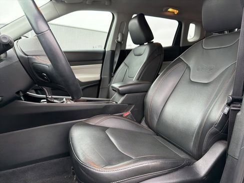 Used 2022 Jeep Compass Limited image 14