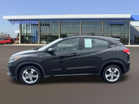 Used 2019 Honda HR-V LX image 2
