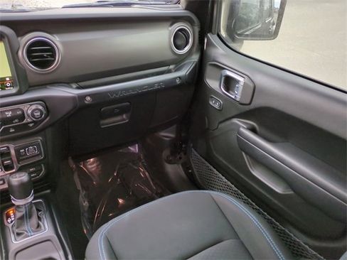 Used 2023 Jeep Wrangler Unlimited Rubicon 4xe image 16