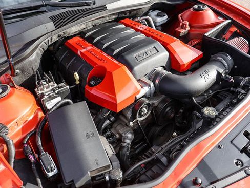 Used 2010 Chevrolet Camaro SS RWD image 16