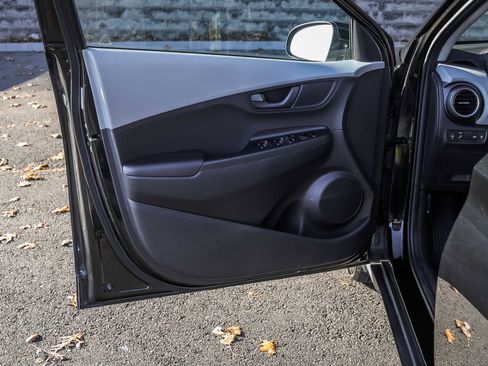 Used 2019 Hyundai Kona SEL image 21