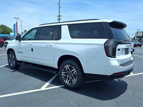 New 2026 Chevrolet Suburban Z71 w/ Comfort Package AWD/4WD image 5