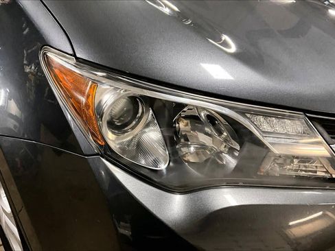 Used 2015 Toyota RAV4 LE image 24