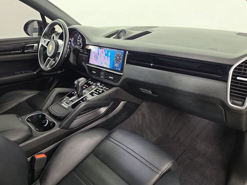 Used 2019 Porsche Cayenne E-Hybrid AWD/4WD image 50