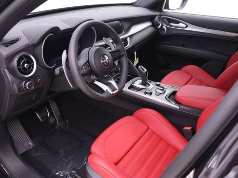 New 2026 Alfa Romeo Stelvio Sprint AWD/4WD image 6
