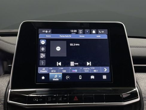 New 2025 Jeep Compass Latitude w/ Sun & Sound Group image 18