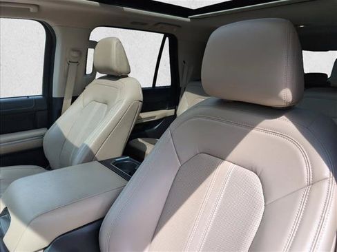 Used 2023 Ford Expedition Max Limited AWD/4WD image 9