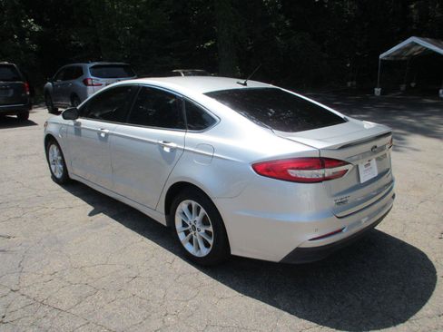 Used 2019 Ford Fusion Energi Titanium FWD image 8