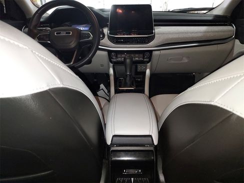 Used 2022 Jeep Compass Latitude w/ Convenience Group image 10