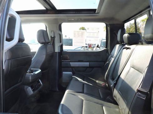 Certified 2022 Ford F150 Lariat w/ Equipment Group 502A High image 25