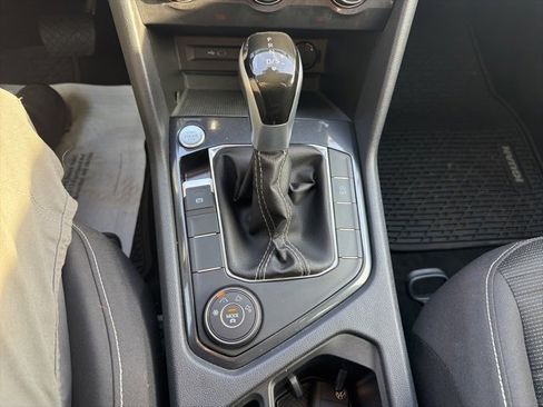 Used 2024 Volkswagen Tiguan S image 20