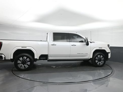 Used 2024 GMC Sierra 2500 Denali w/ Denali Reserve Package AWD/4WD image 8