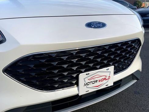Used 2020 Ford Escape SE image 28