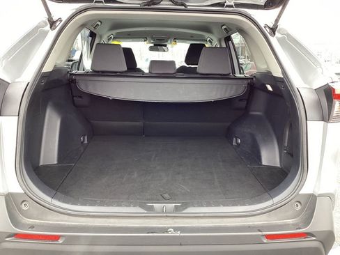 Used 2025 Toyota RAV4 XLE image 12