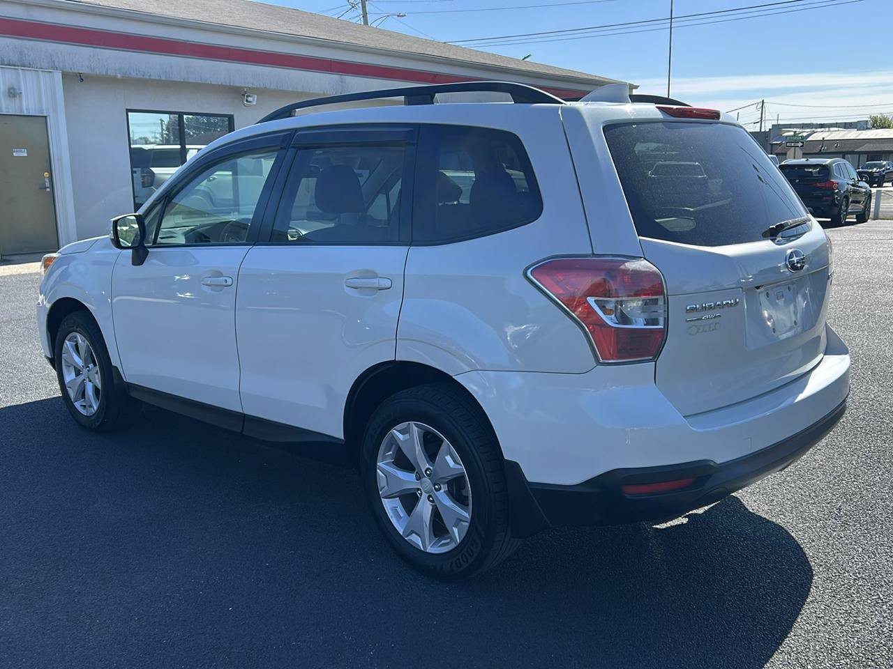 Used 2016 Subaru Forester 2.5i Premium w/ All-Weather Package AWD/4WD image 7