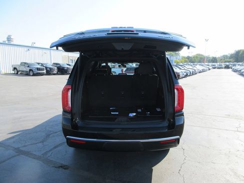 Certified 2021 GMC Yukon SLT w/ SLT Premium Package AWD/4WD image 8