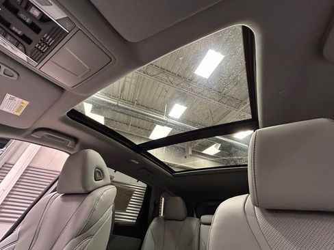 Used 2024 Acura MDX SH-AWD w/ Technology Package image 58