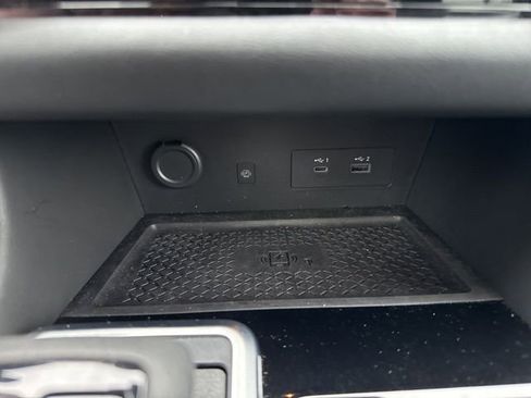 Certified 2025 Nissan Pathfinder Platinum w/ Cargo Package image 17