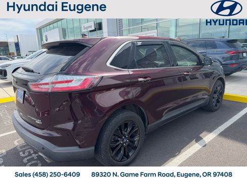 Used 2019 Ford Edge Titanium w/ Equipment Group 301A AWD/4WD image 4
