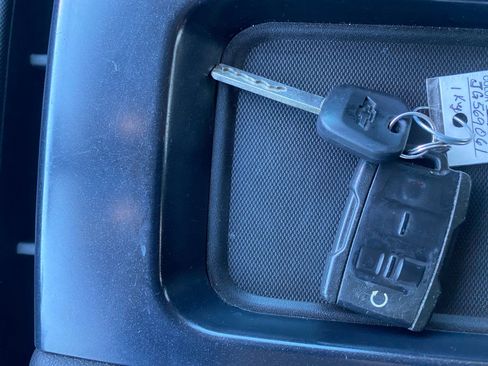 Used 2018 Chevrolet Silverado 1500 LT w/ All Star Edition image 33