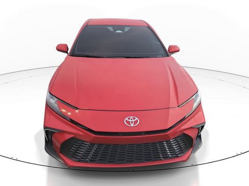 Certified 2025 Toyota Camry SE image 2