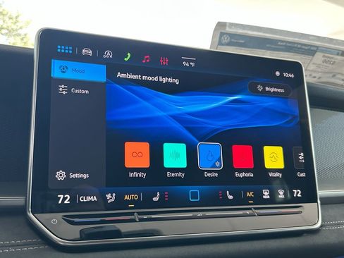 New 2026 Volkswagen Tiguan SE R-Line FWD image 27