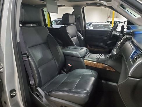 Used 2017 Chevrolet Suburban Premier image 14