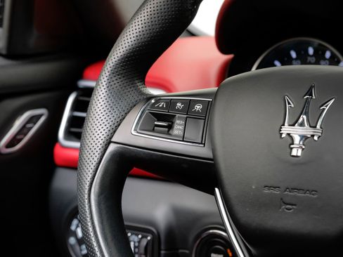 Used 2023 Maserati Ghibli GT RWD image 20