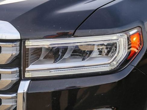 Used 2020 GMC Acadia SLE FWD image 8