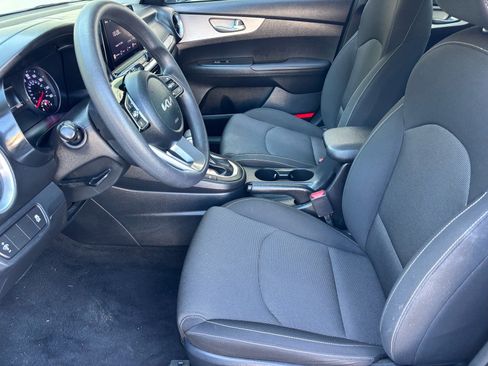 Used 2024 Kia Forte LXS FWD image 7