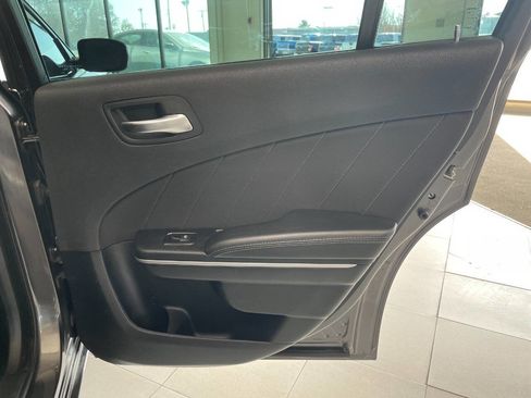 Used 2020 Dodge Charger SXT image 17