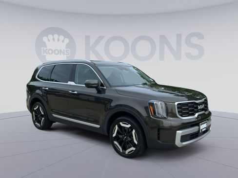 Used 2024 Kia Telluride S w/ S Sunroof Package AWD/4WD image 2