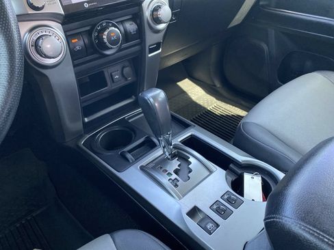 Used 2021 Toyota 4Runner SR5 Premium w/ Moonroof Package RWD image 30