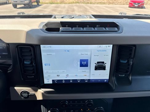 Used 2022 Ford Bronco Wildtrak AWD/4WD image 22