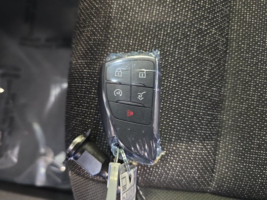 Used 2024 Chevrolet Traverse LT FWD image 36