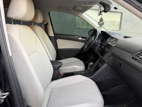 Used 2019 Volkswagen Tiguan SE image 15