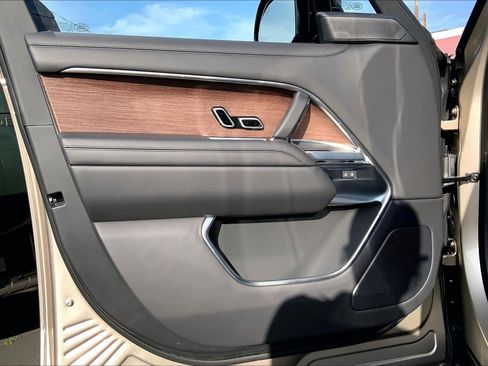New 2026 Land Rover Range Rover SE image 11