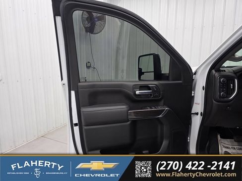 Used 2022 Chevrolet Silverado 2500 LTZ AWD/4WD image 8