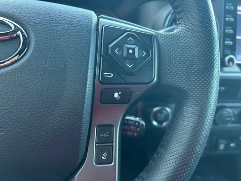 Used 2023 Toyota Tacoma TRD Off-Road w/ Technology Package AWD/4WD image 19