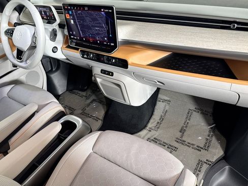 Used 2025 Volkswagen ID. Buzz 1st Edition image 30