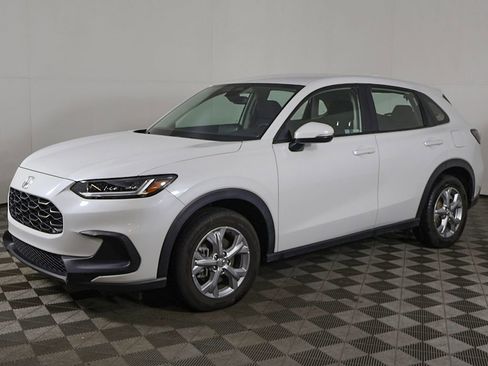 Used 2025 Honda HR-V LX image 5