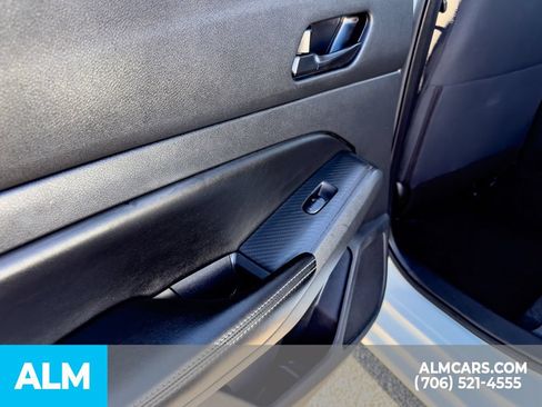 Used 2025 Nissan Altima 2.5 SV FWD image 14