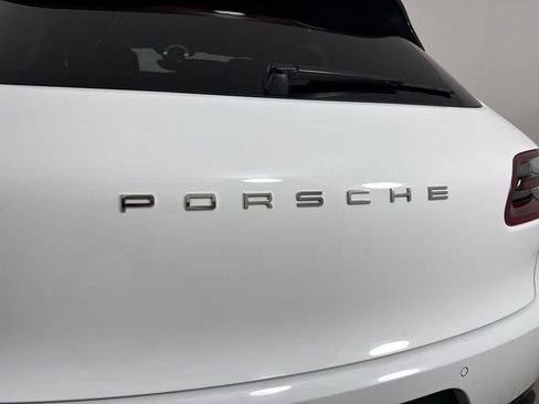 Used 2017 Porsche Macan AWD/4WD image 19
