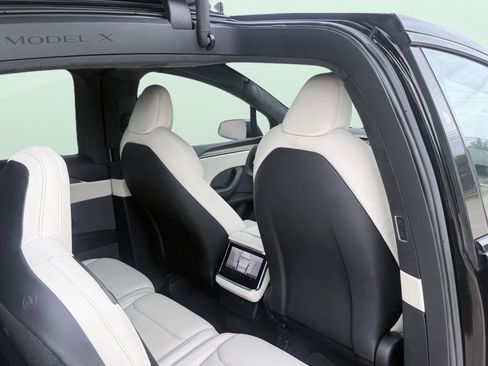Used 2022 Tesla Model X AWD/4WD image 48