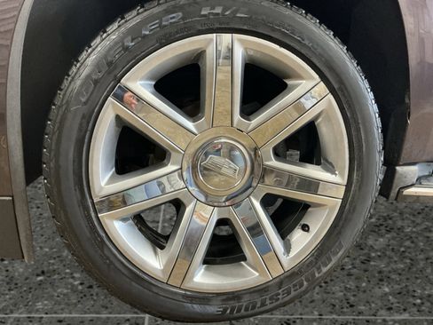 Used 2015 Cadillac Escalade Luxury AWD/4WD image 14